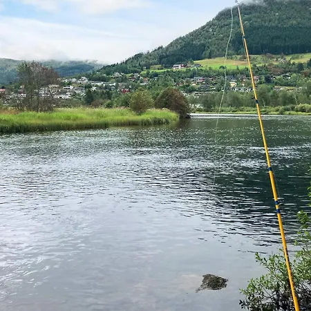 Secluded Mountain Retreat-by Traum *