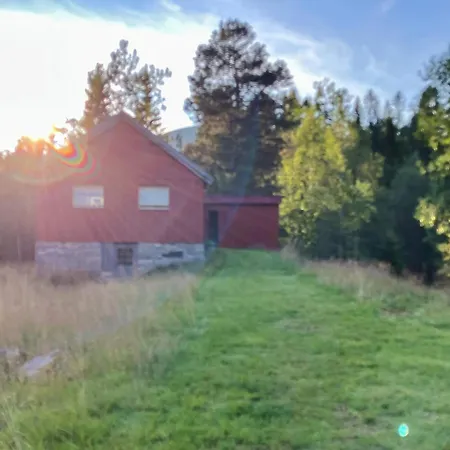Secluded Mountain Retreat-by Traum Semesterbostad Vassenden