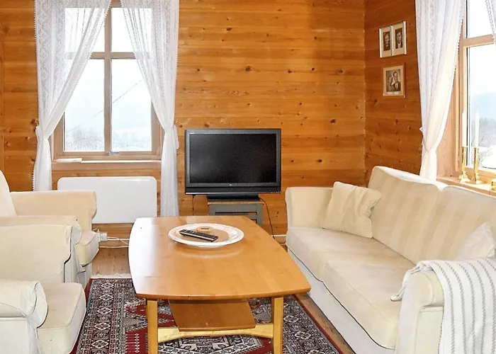 Secluded Mountain Retreat-by Traum Vassenden